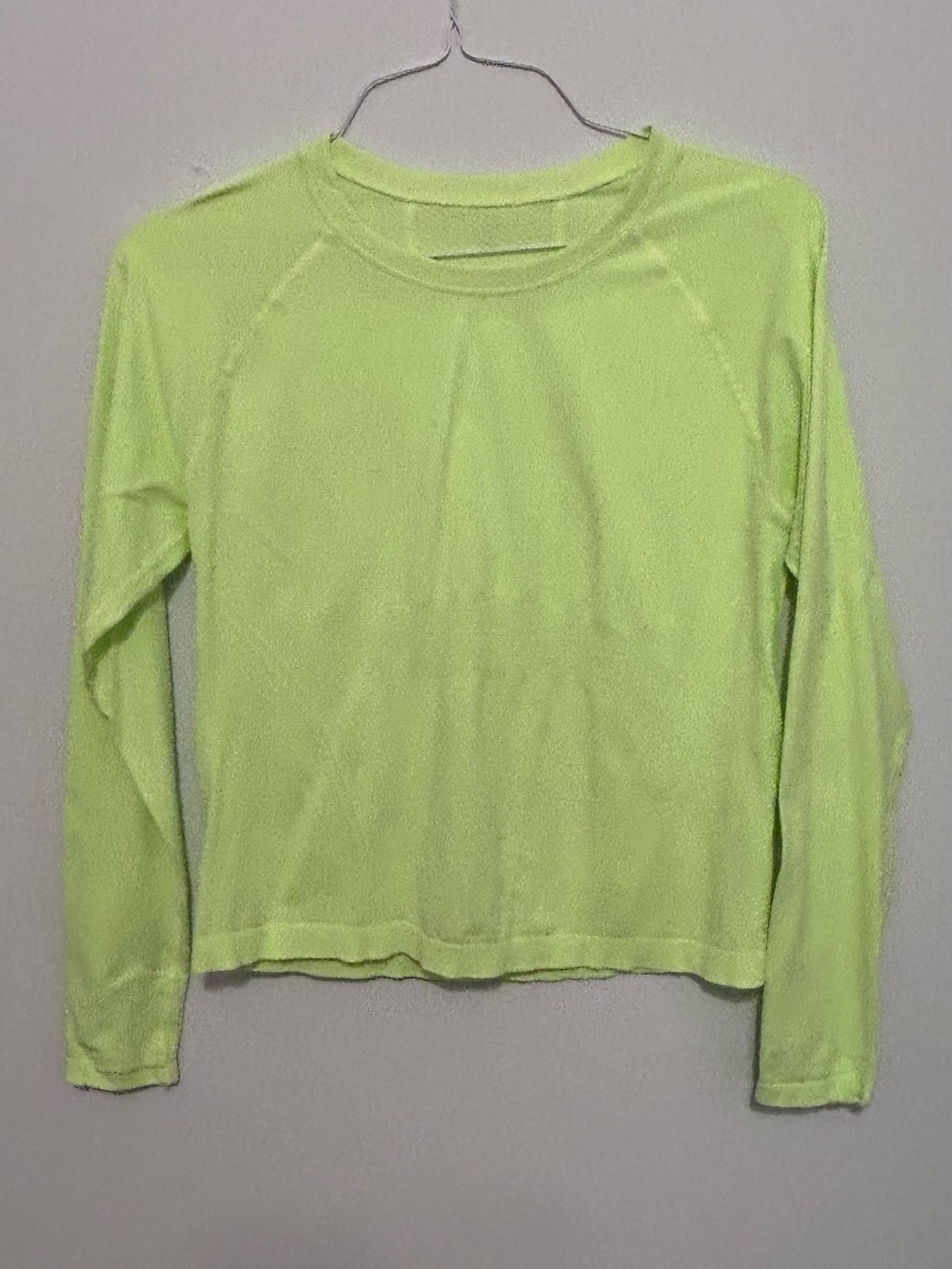 Athleta Momentum Tee, Limey Green/Yellow size Large
